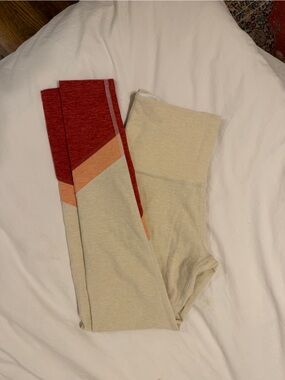Beyond Yoga Colorblock Leggings in Red, Peach & Cream